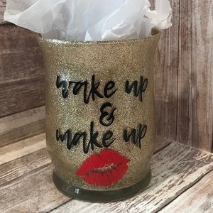 Custom make up brush holder